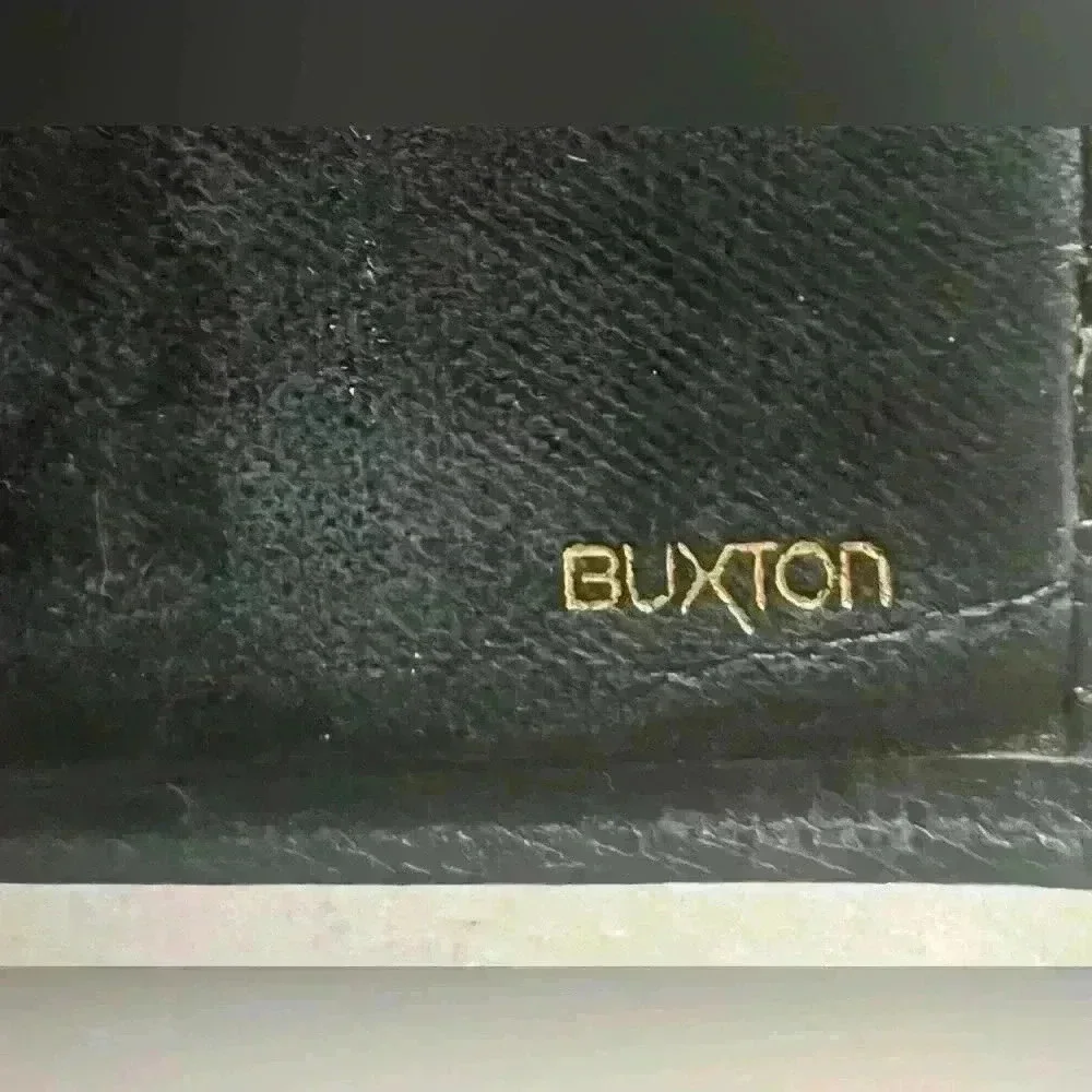 Men’s Buxton Bifold wallet Black Leather With Crocodile embossed stripe .